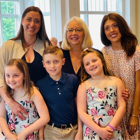 Meet your Posher, Amanda - Picture 4 of 4